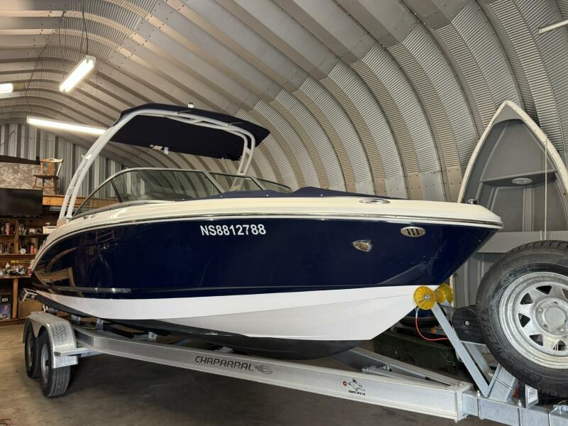 Photo of 2023 Chaparral 21'