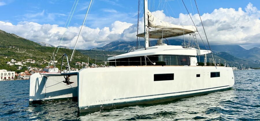 Photo of 2021 Lagoon 52'