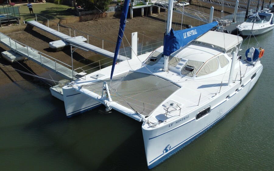 Photo of 2000 Catana 46'