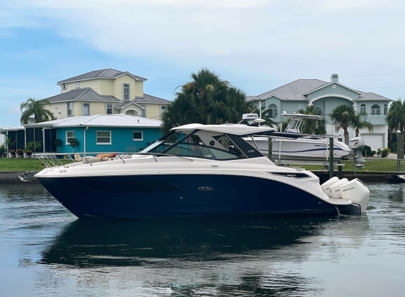Photo of 2021 Sea Ray 32'