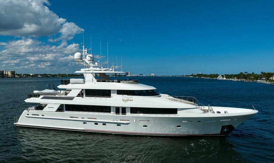 Photo of 2013 Westport 130'