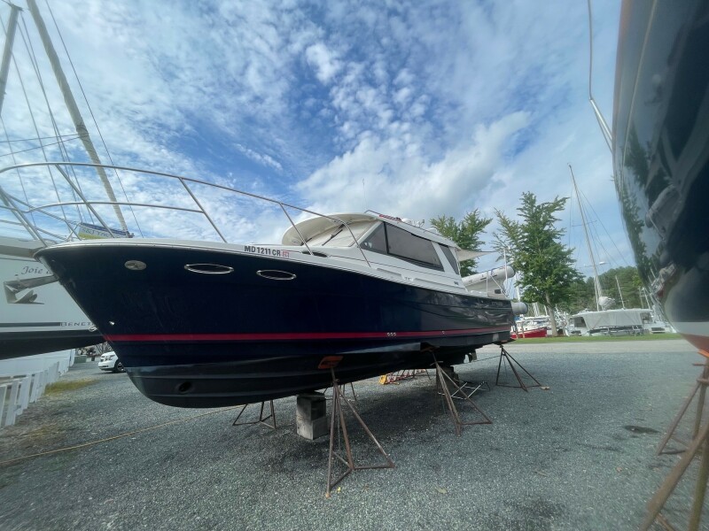 Photo of 2015 Cutwater 30'