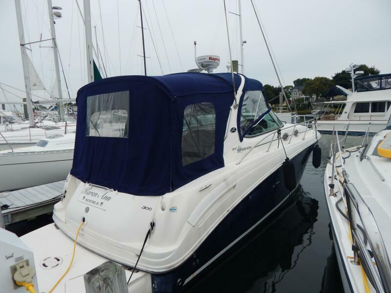 Photo of 2006 Sea Ray 30'