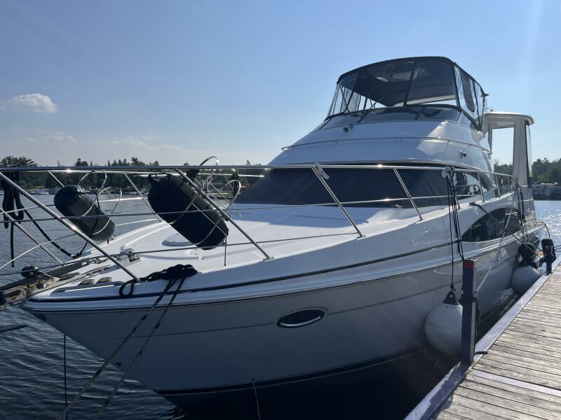Photo of 2003 Carver 44'