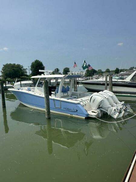 Photo of 36' Robalo R360 2023