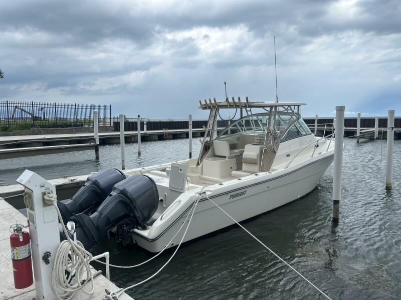Photo of 2003 Pursuit 30'