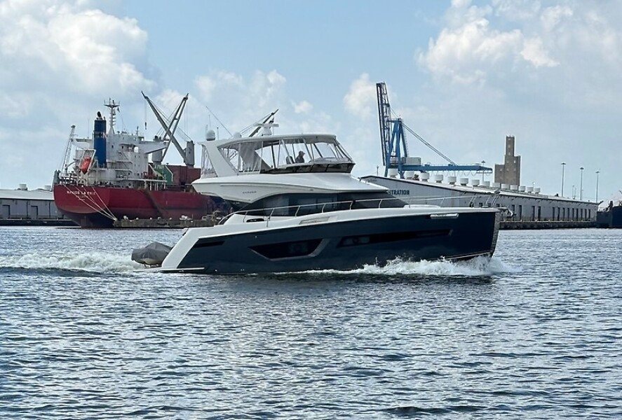 Photo of 2018 Carver 52'