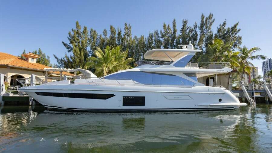 Picture Of: 2021 Azimut 72' 