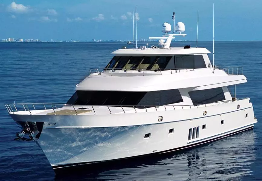 Photo of 90' Ocean Alexander Sky Lounge 2013