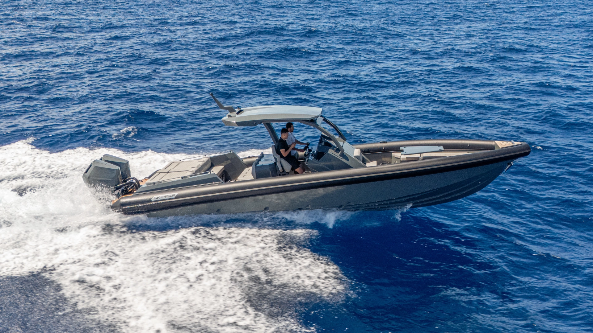 2025 38' Skipper photo