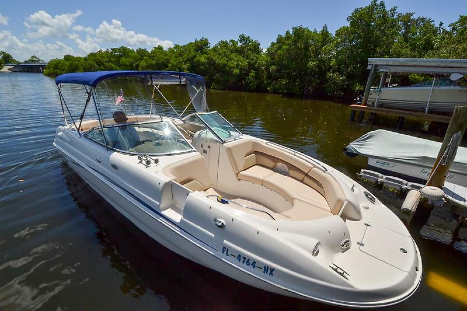 28' 2007 Chaparral 274 SUNESTA Tampa Yacht Sales