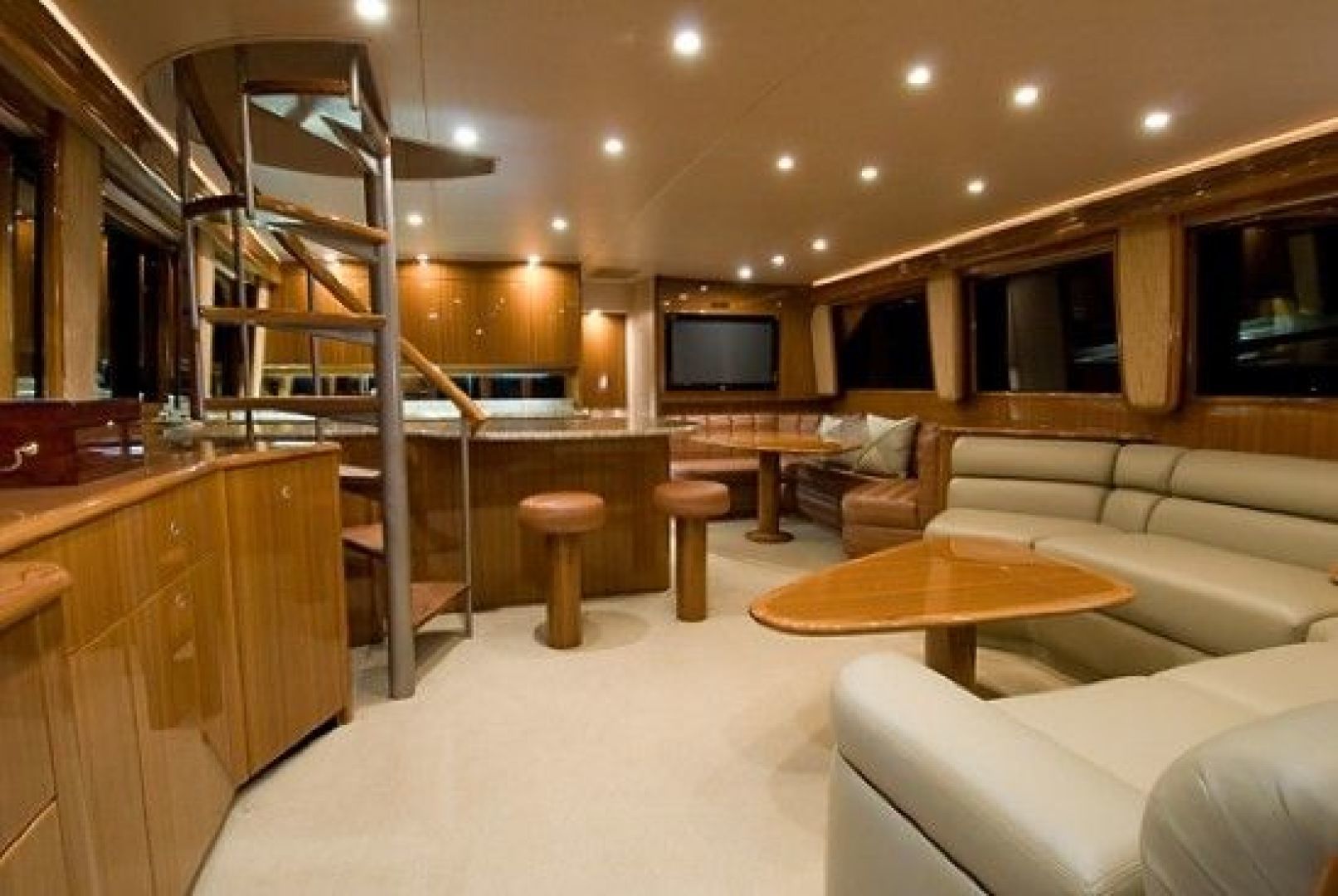 Viking 68 - Salon