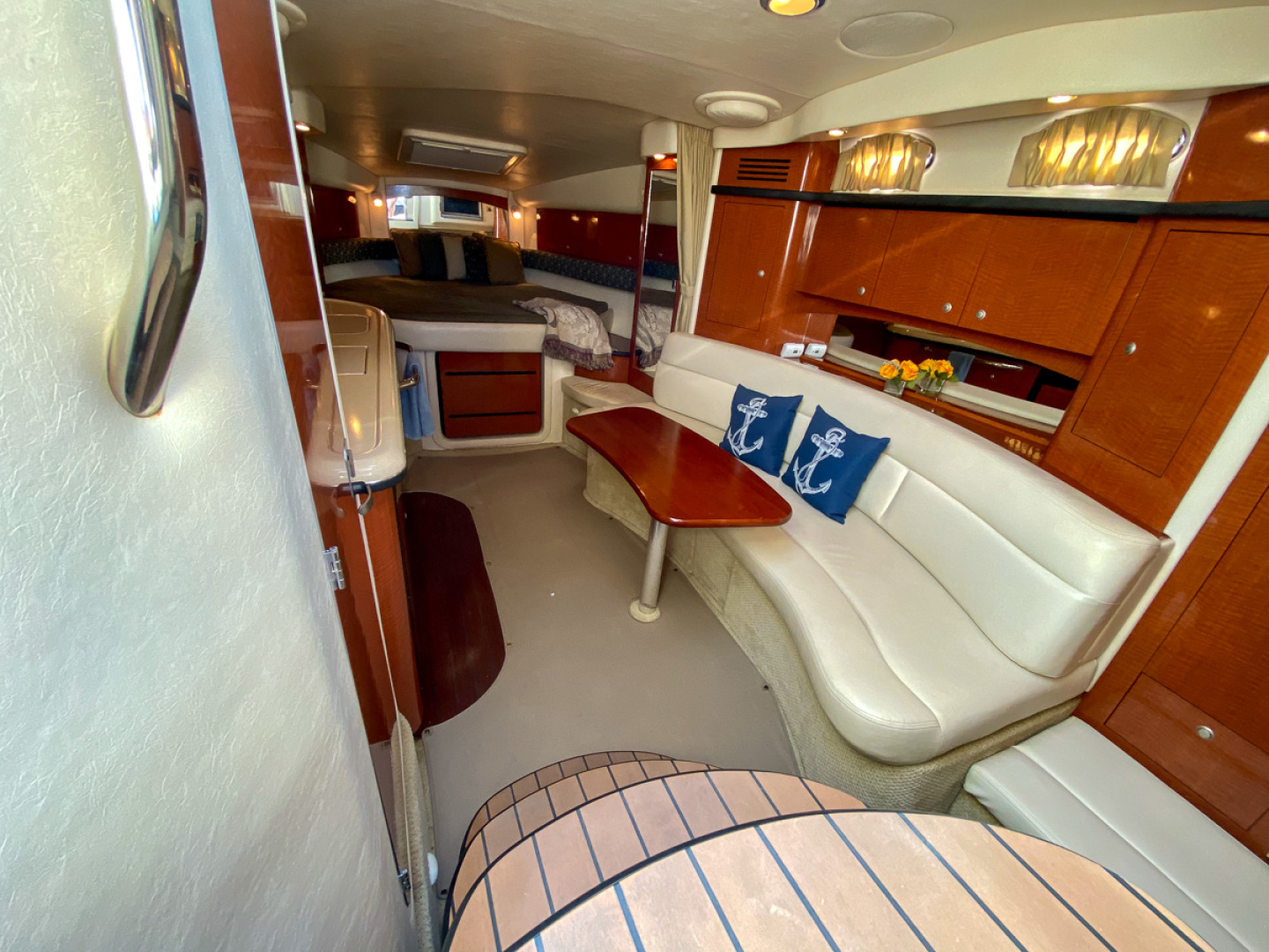 37' 2005 Sea Ray 340 Sundancer Tampa Yacht Sales