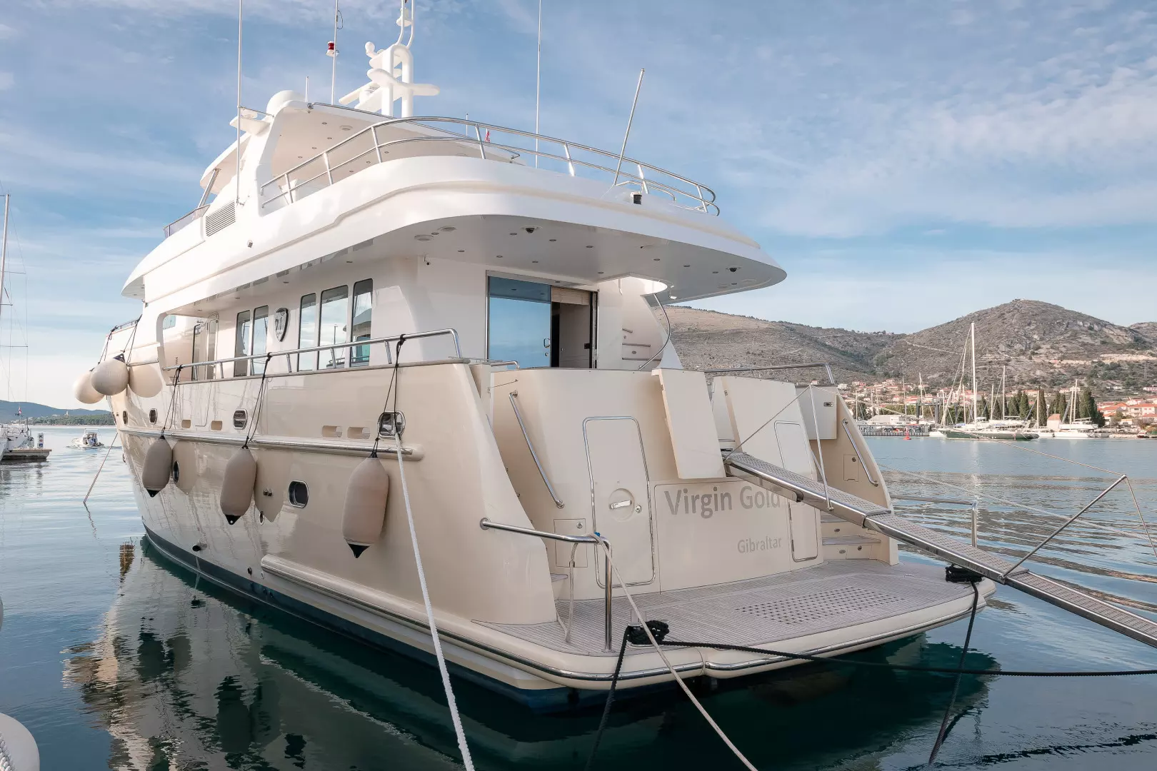 2012 78' Horizon photo