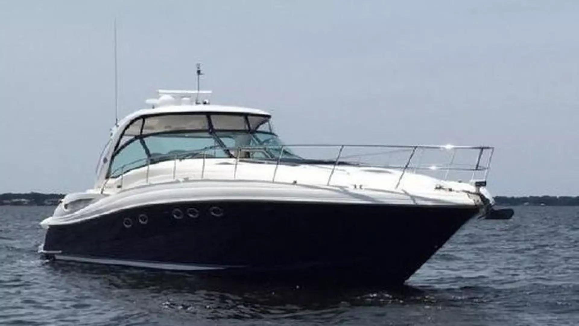 2005 50' Sea Ray photo