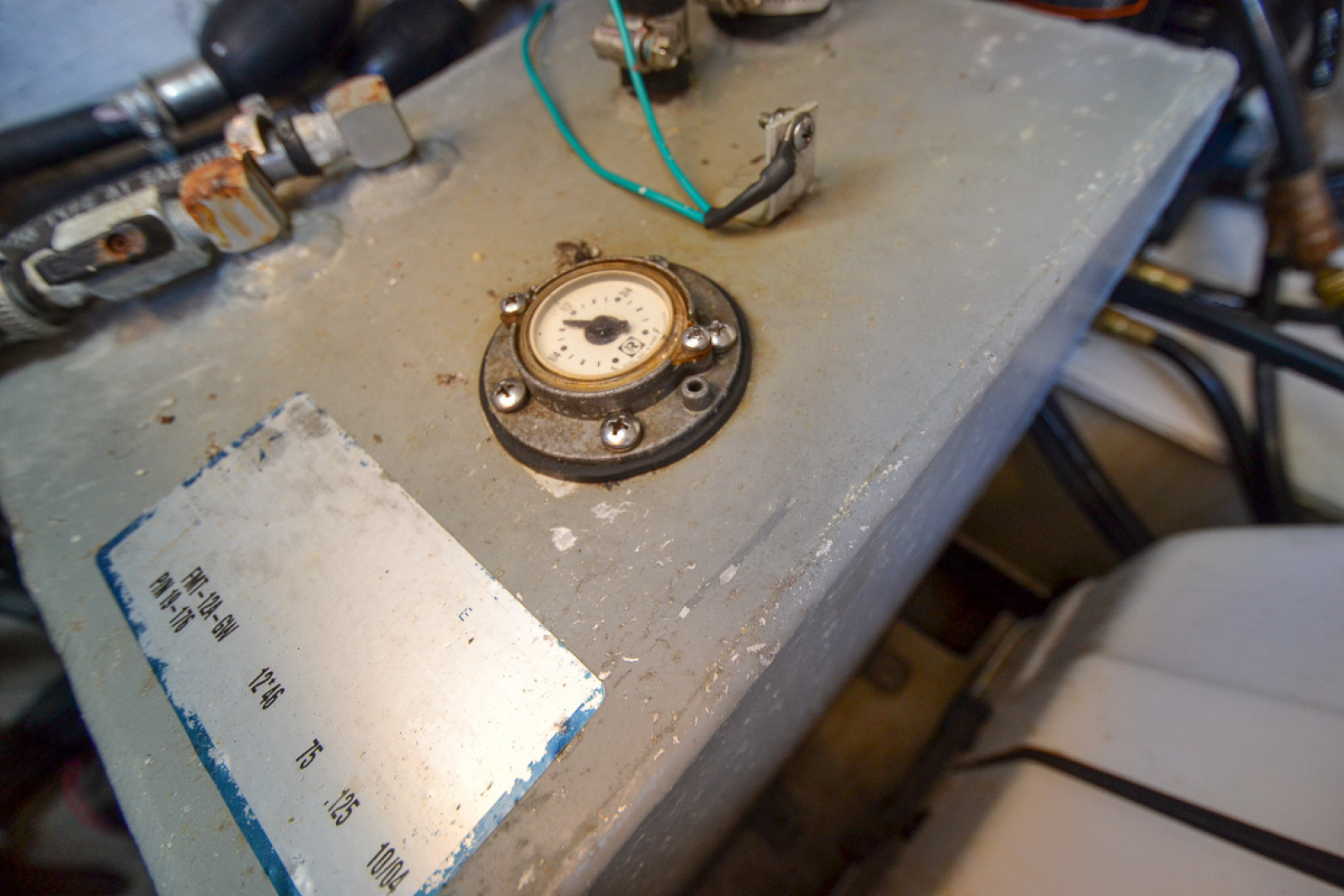 33' 2005 GradyWhite 330 Express Tampa Yacht Sales