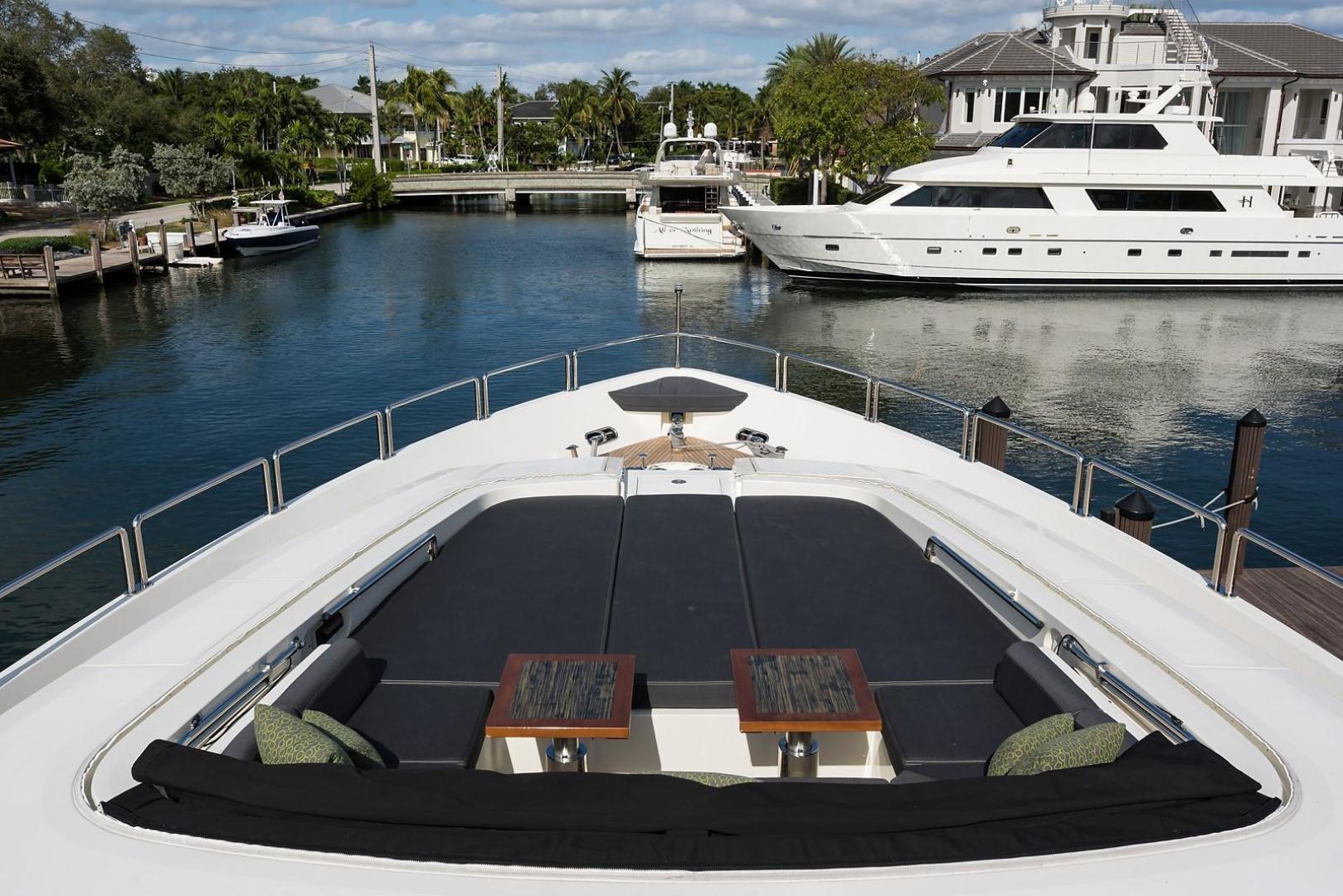 leopard 34m yacht