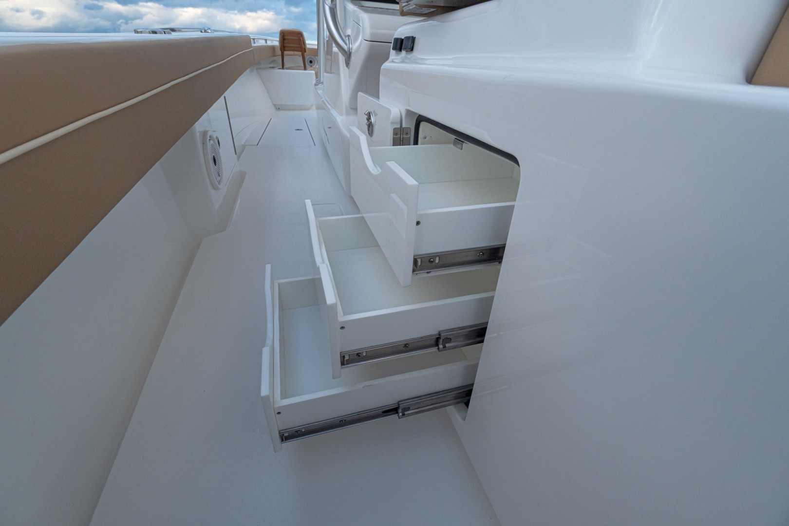 Valhalla 37 - Helm Storage
