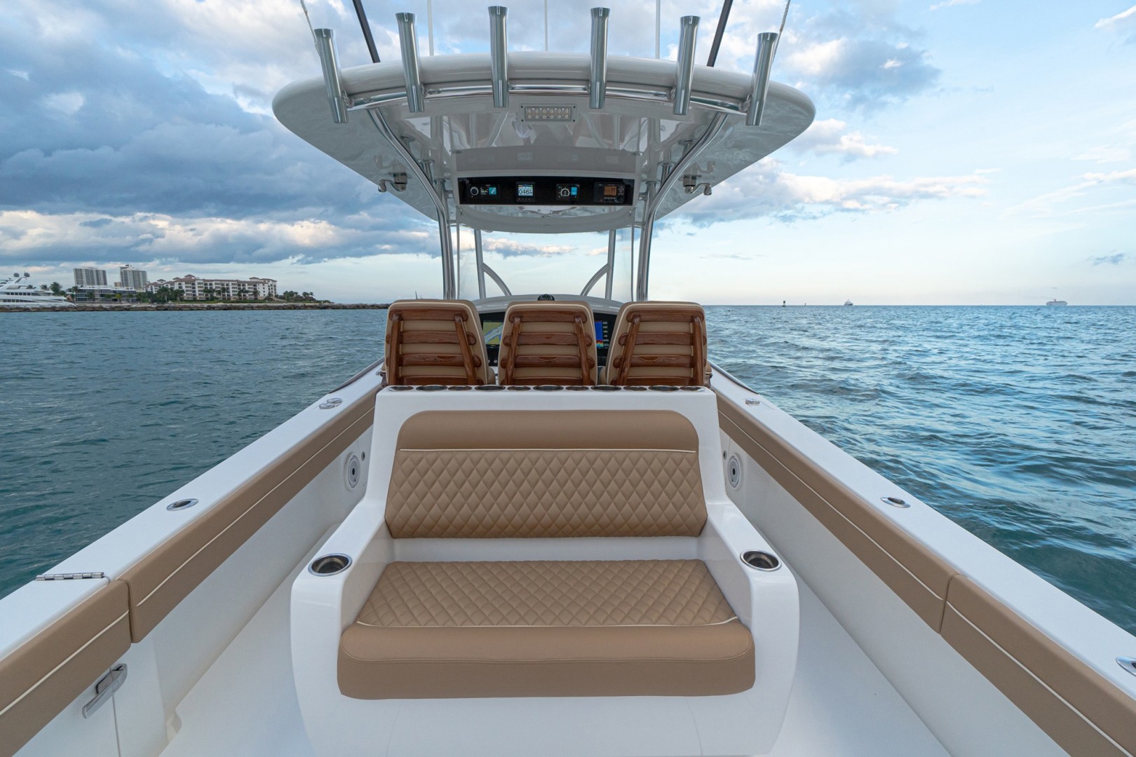 Valhalla 37 - Aft Seating
