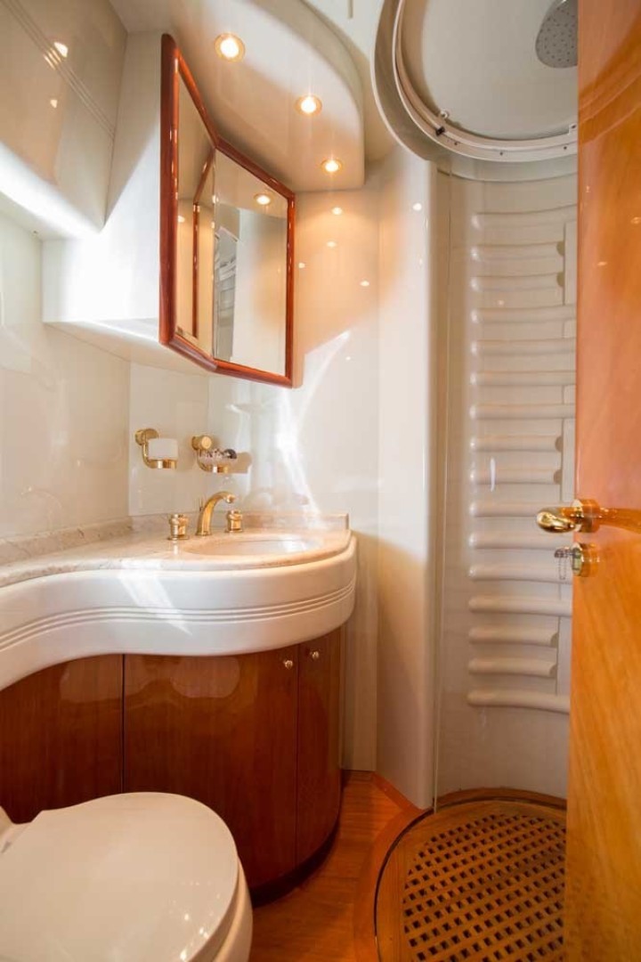 Guest Stateroom Head, Port