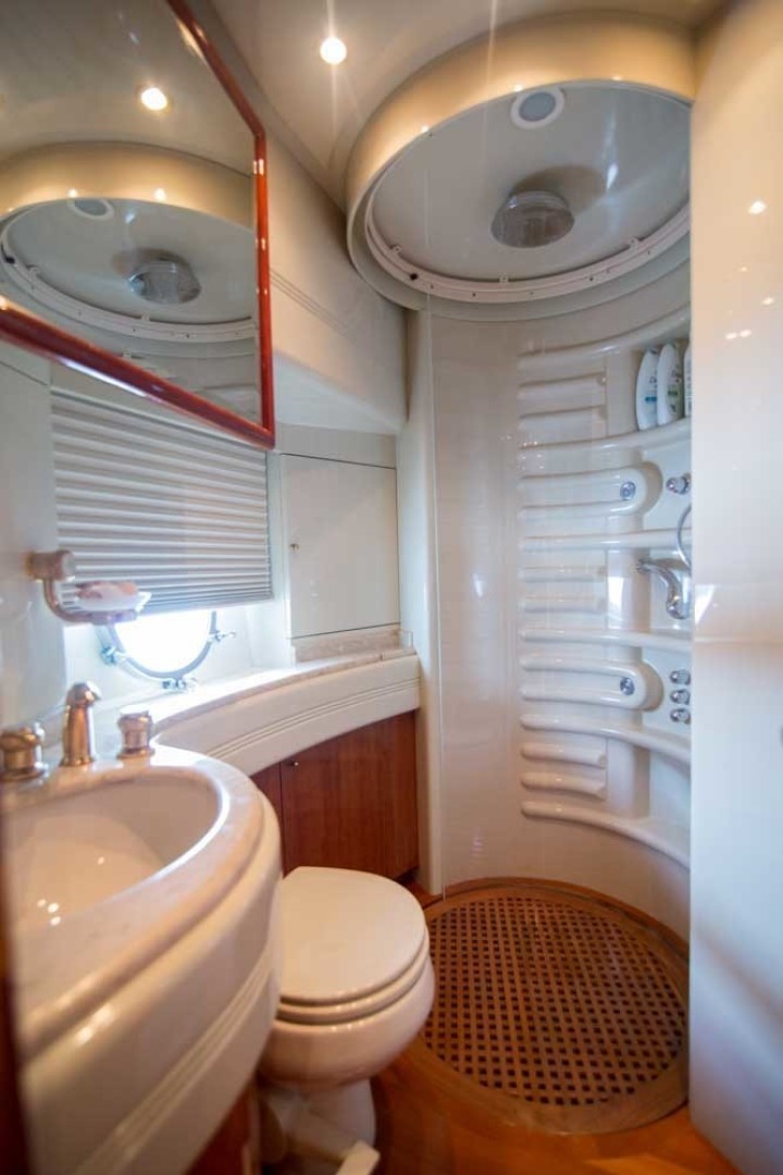 Guest Stateroom Head, Starboard