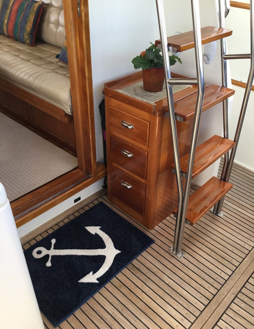 grand banks furniture on 36 Grand Banks 36 Europa 1992 Seattle Yachts