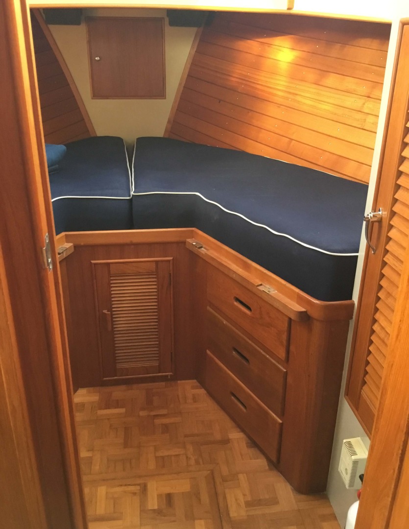 grand banks furniture on 36 Grand Banks 36 Europa 1992 Seattle Yachts