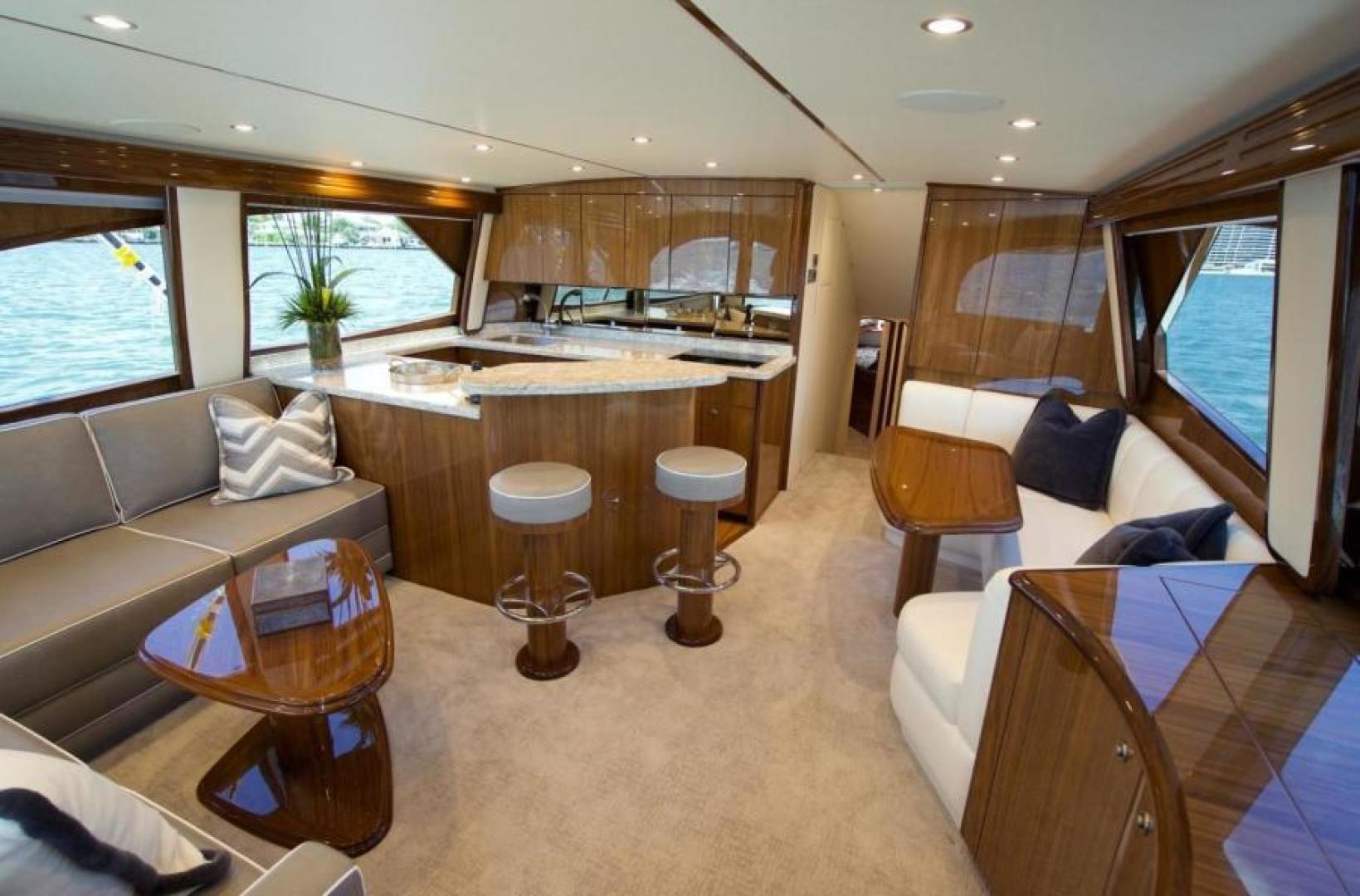Viking 58 - Salon