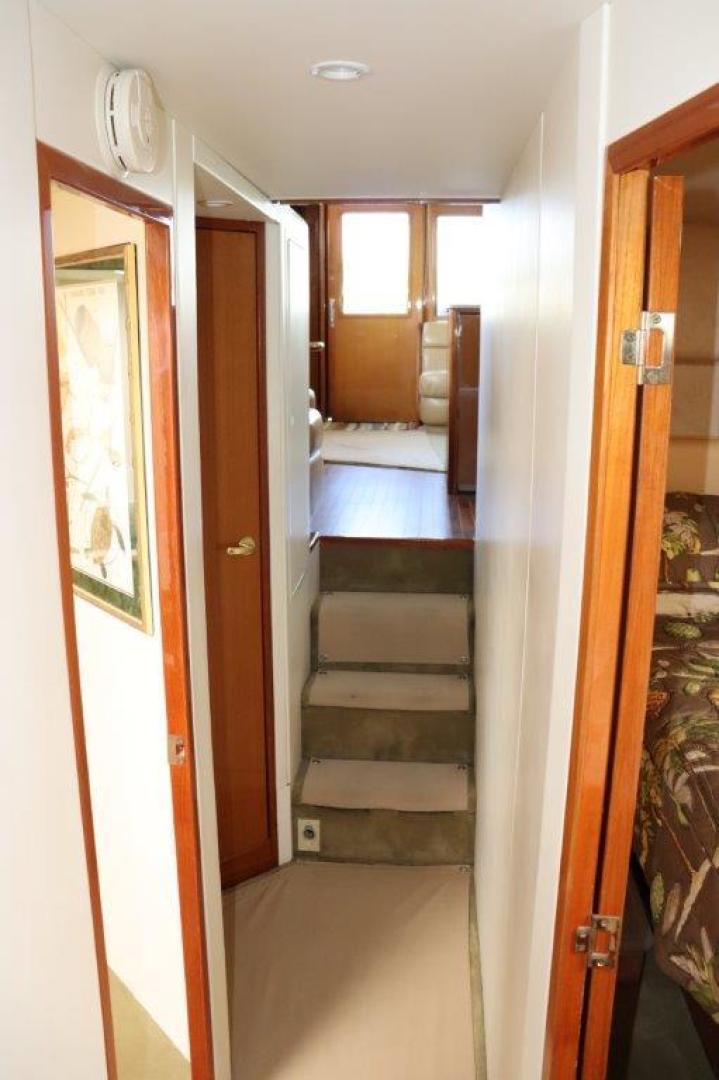 Viking 55 - Jezebel - Companionway