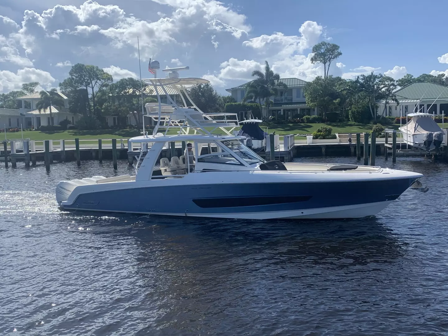 2017 42' Boston Whaler photo