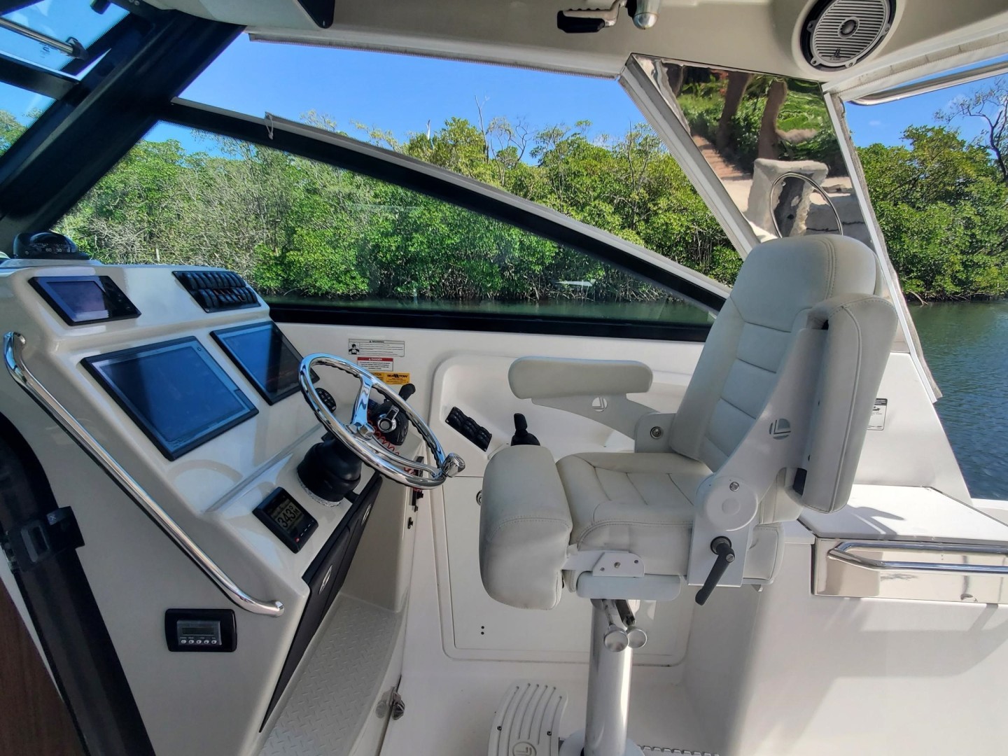 Helm Station