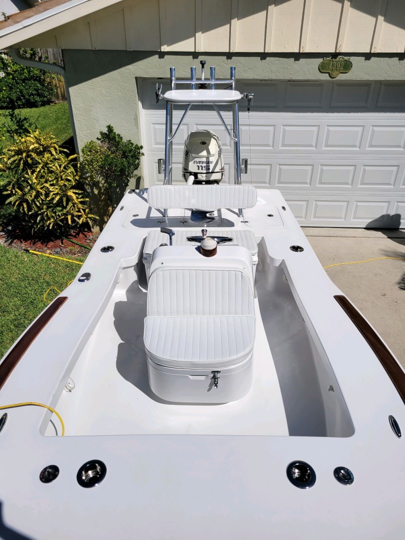 Enviboats Skiff 17 - Bow Seating