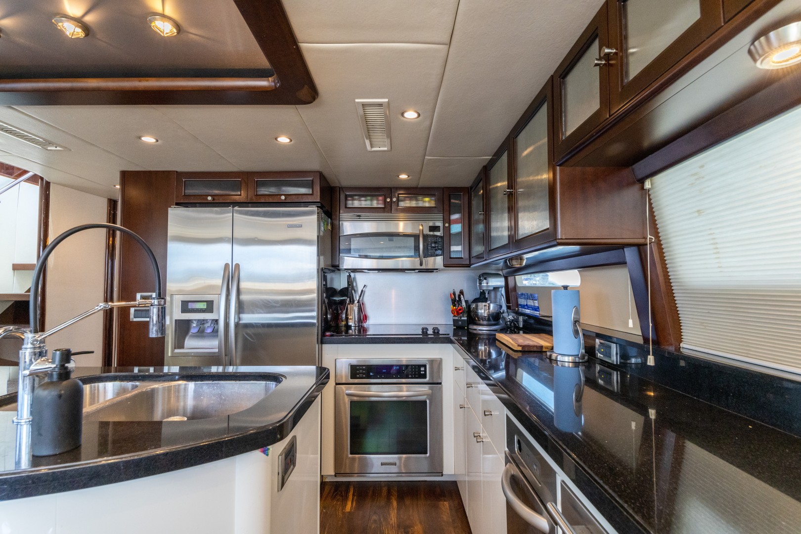 Lazzara 84 - La Balsita - Galley