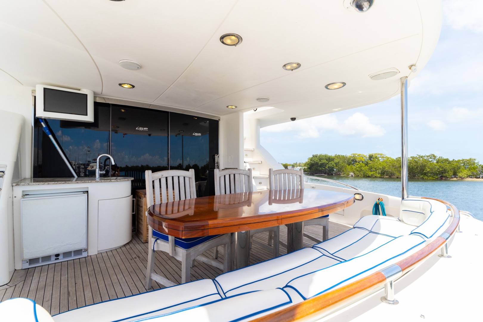 Lazzara 84 - La Balsita - Aft Deck