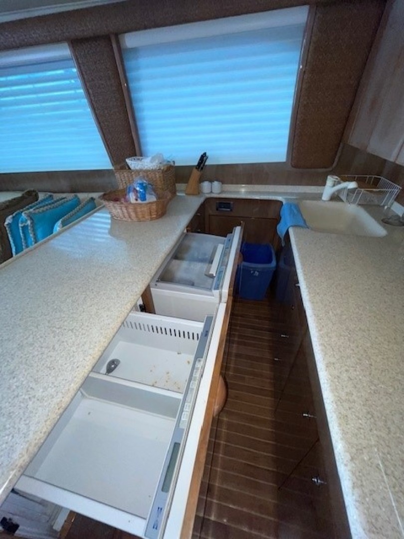 Viking 48 - La Don Goyo - galley