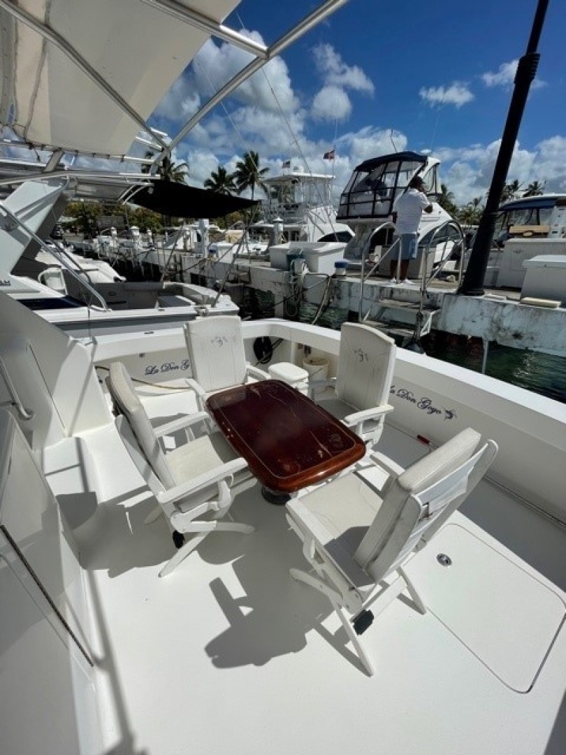 Viking 48 - La Don Goyo - Cockpit