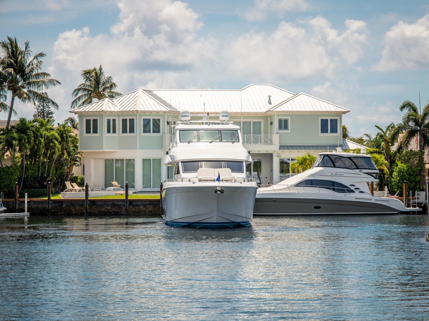 Hatteras 72 - Taz - Exterior Profile