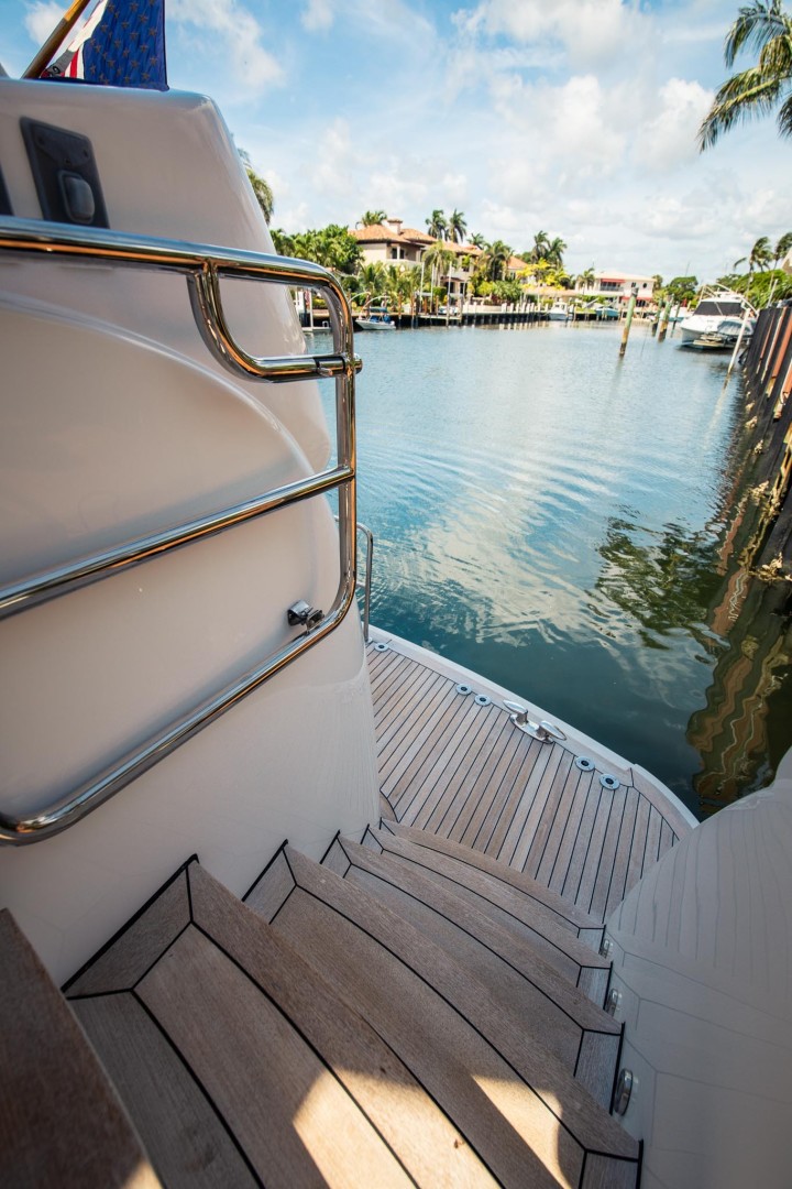 Hatteras 72 - Taz - Stairs to Transom