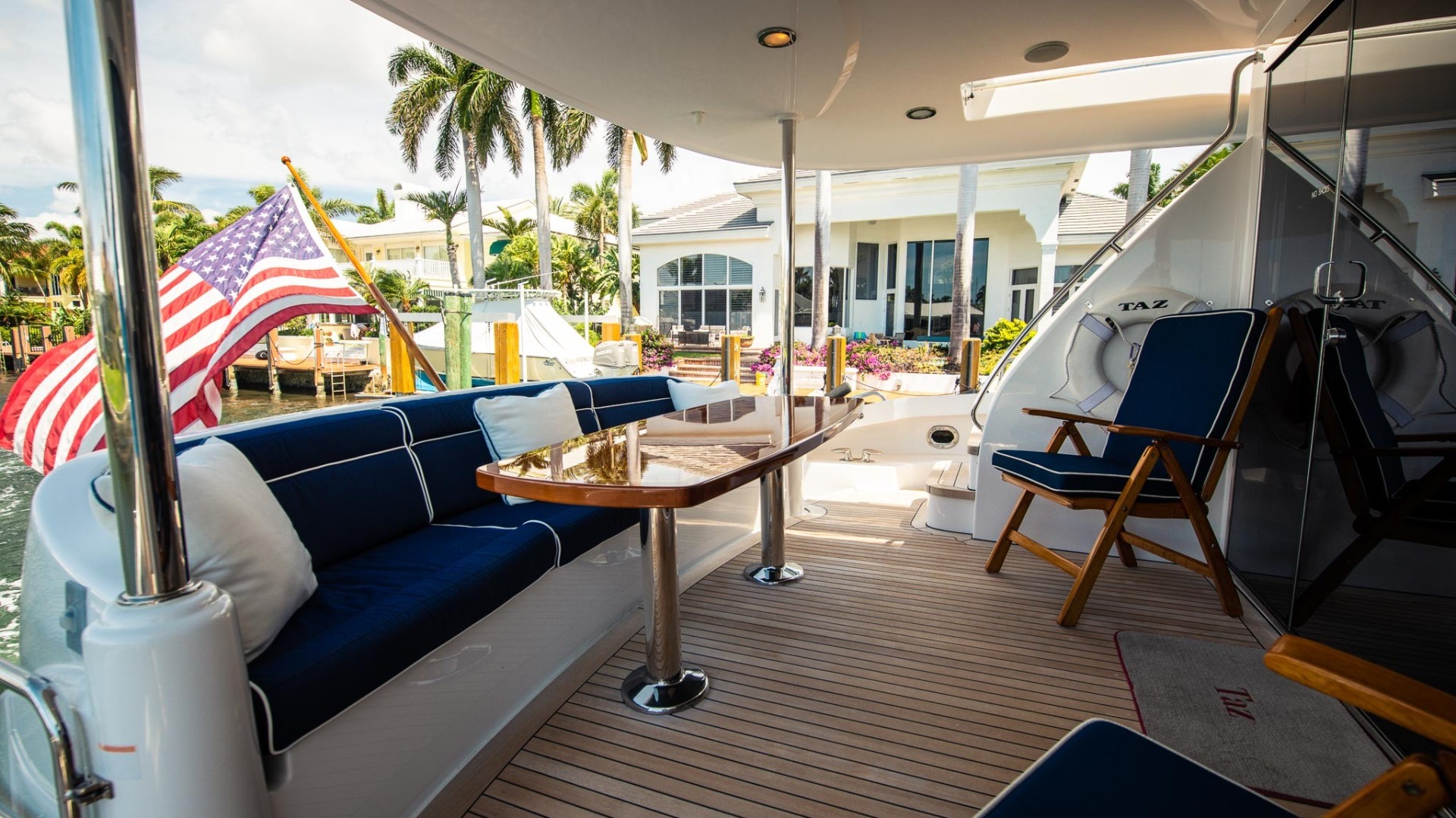 Hatteras 72 - Taz - Aft Deck