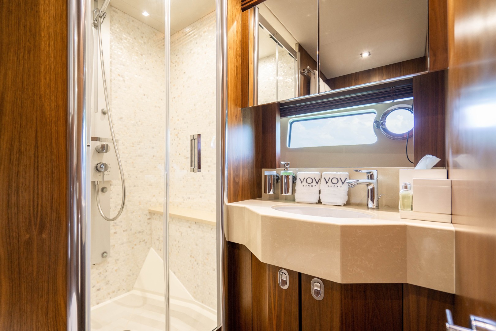 Sunseeker 75 - Vov - Head