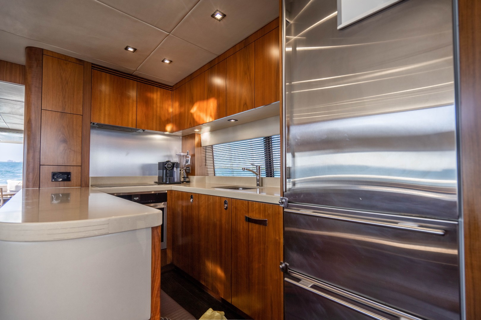 Sunseeker 75 - Vov - Galley