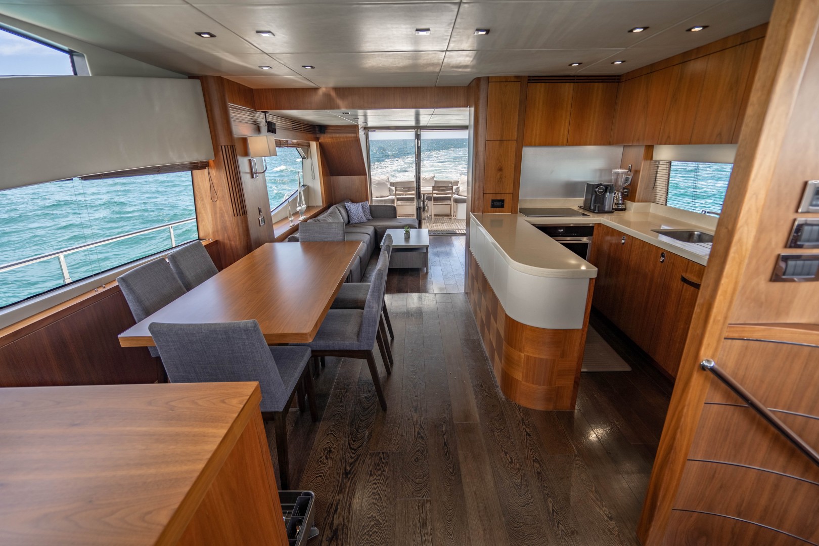 Sunseeker 75 - Vov - Galley