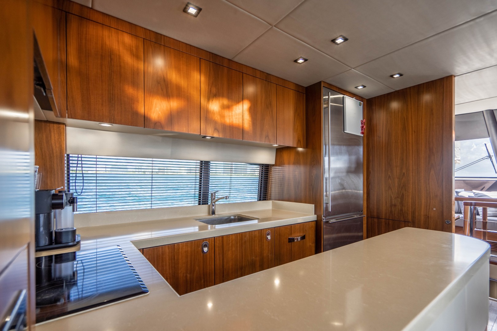 Sunseeker 75 - Vov - Galley