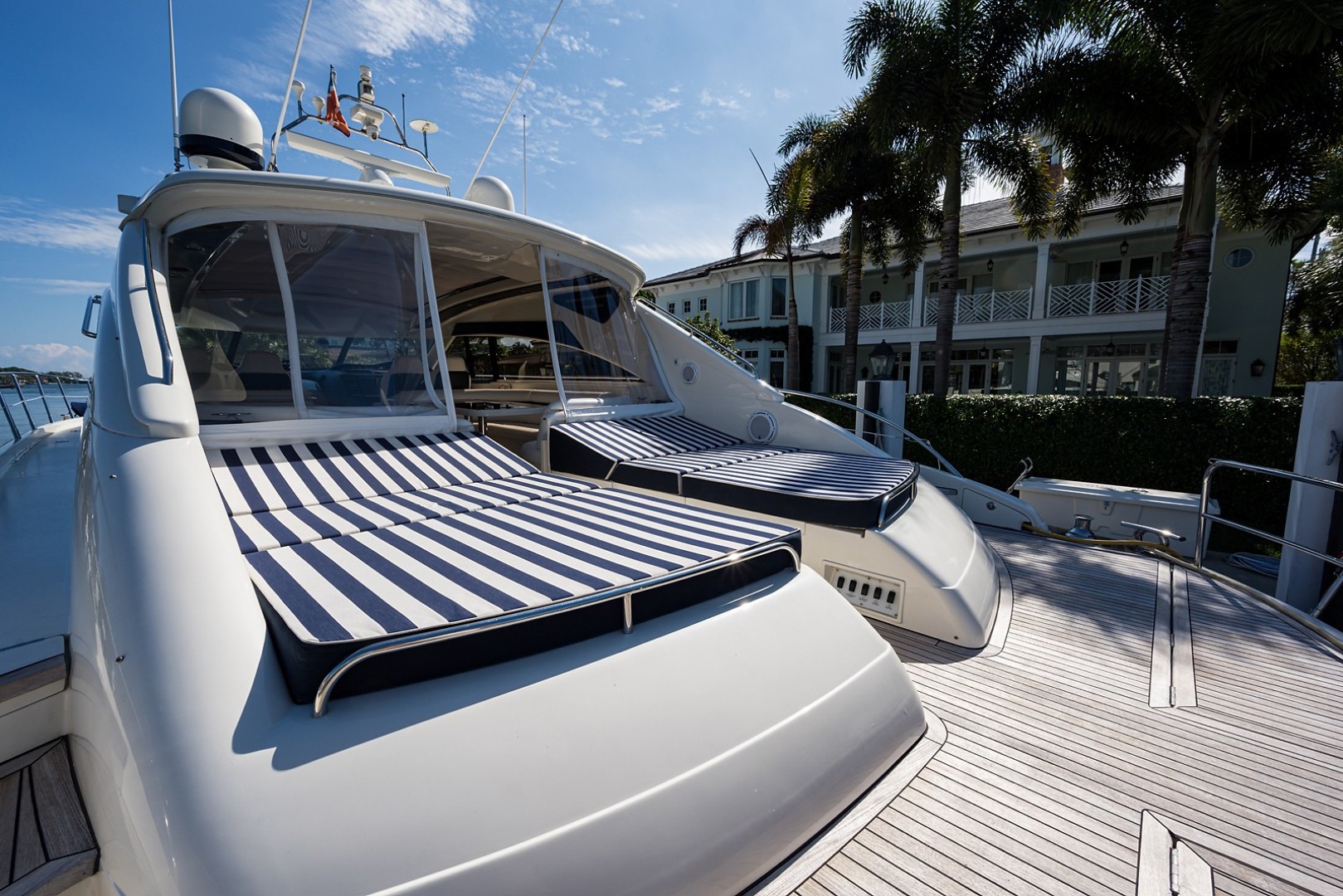 Princess Viking Sport Crusier 65 - Small Change - Aft Deck