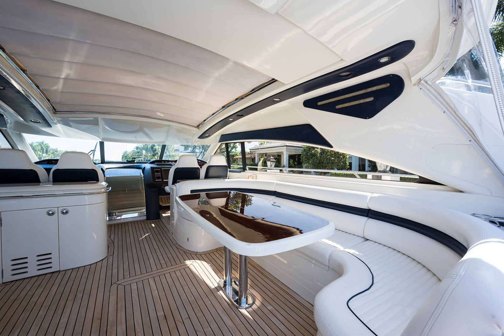 Princess Viking Sport Crusier 65 - Small Change - Bridge Deck