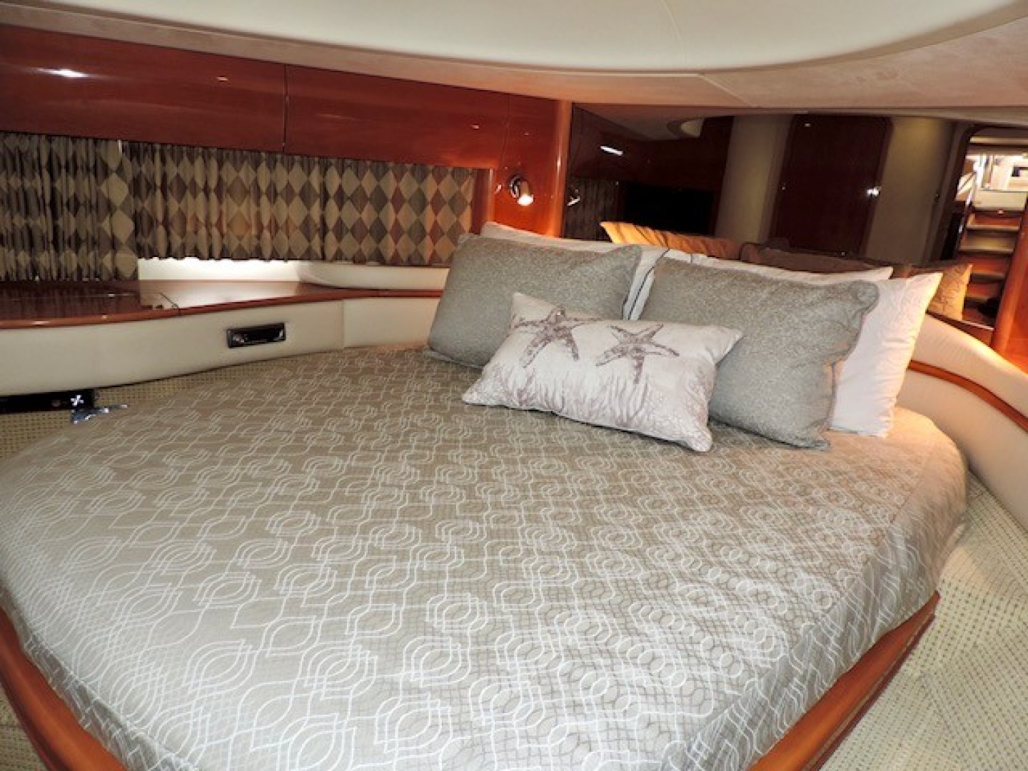 Princess Viking Sport Crusier 65 - Small Change - Forward Stateroom