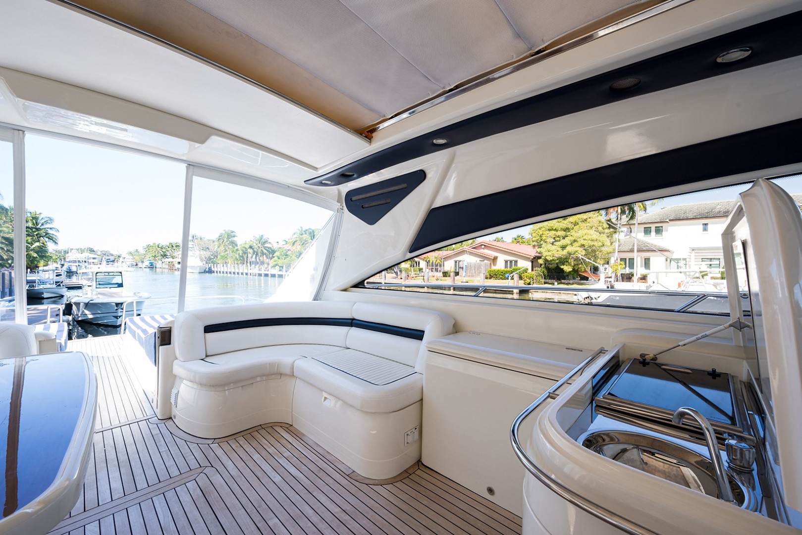 Princess Viking Sport Crusier 65 - Small Change - Bridge Deck