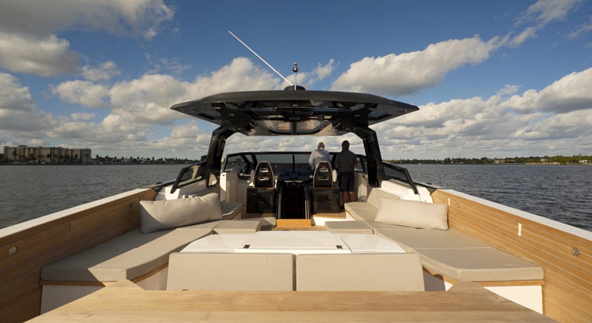 Ocean 55 - Aft