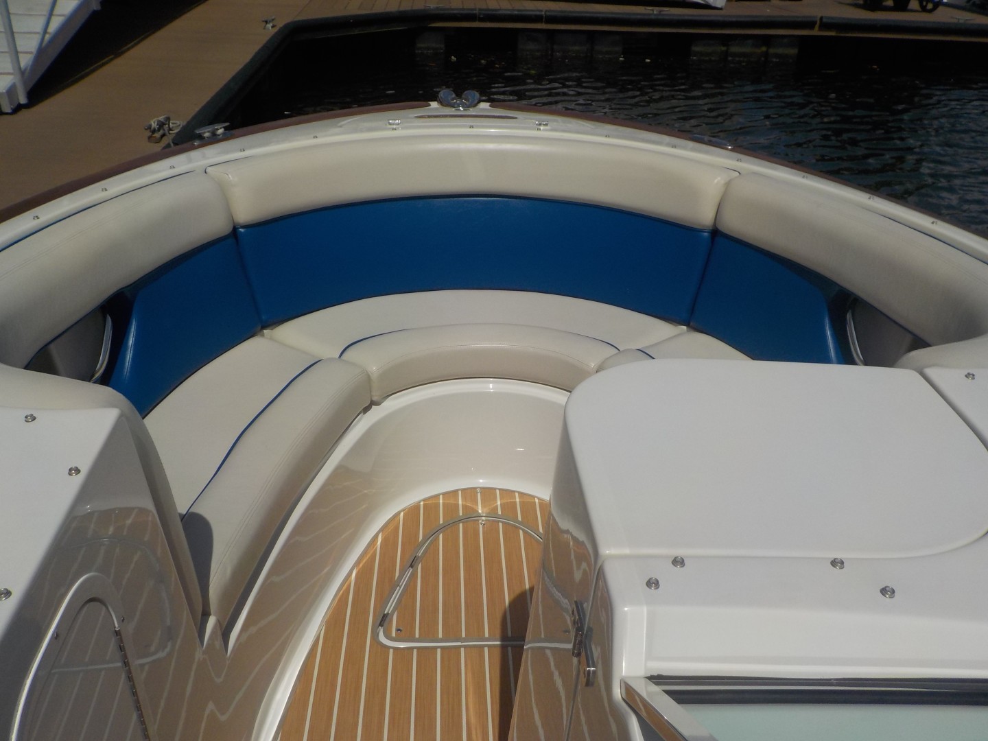 Chris-Craft - Drop Coin Here Too - Bow Seating