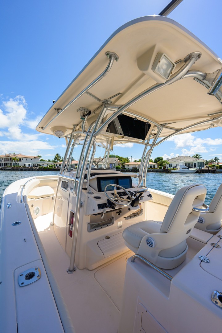 Grady-White 30 - Helm